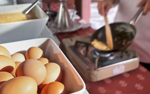 Eggs being cooked in a restaurant